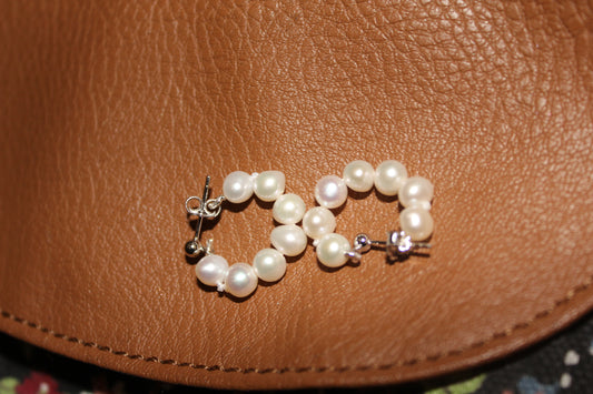 5-5.5mm Cultured white pearls hoop with sterling silver - white