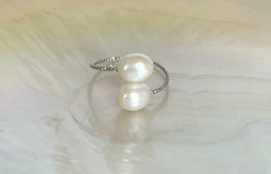 Cultured white pearl ring - white